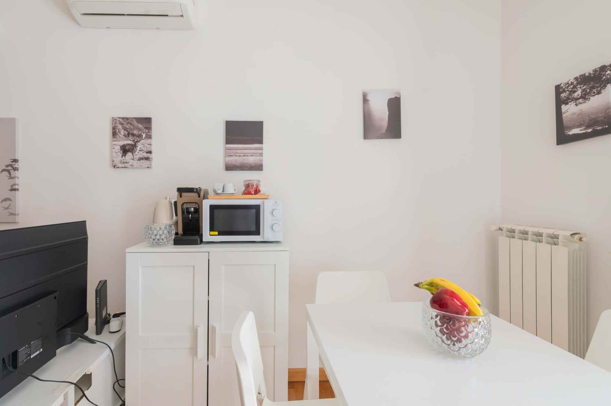 Loverhome Apartment 3 โรม ภายนอก รูปภาพ