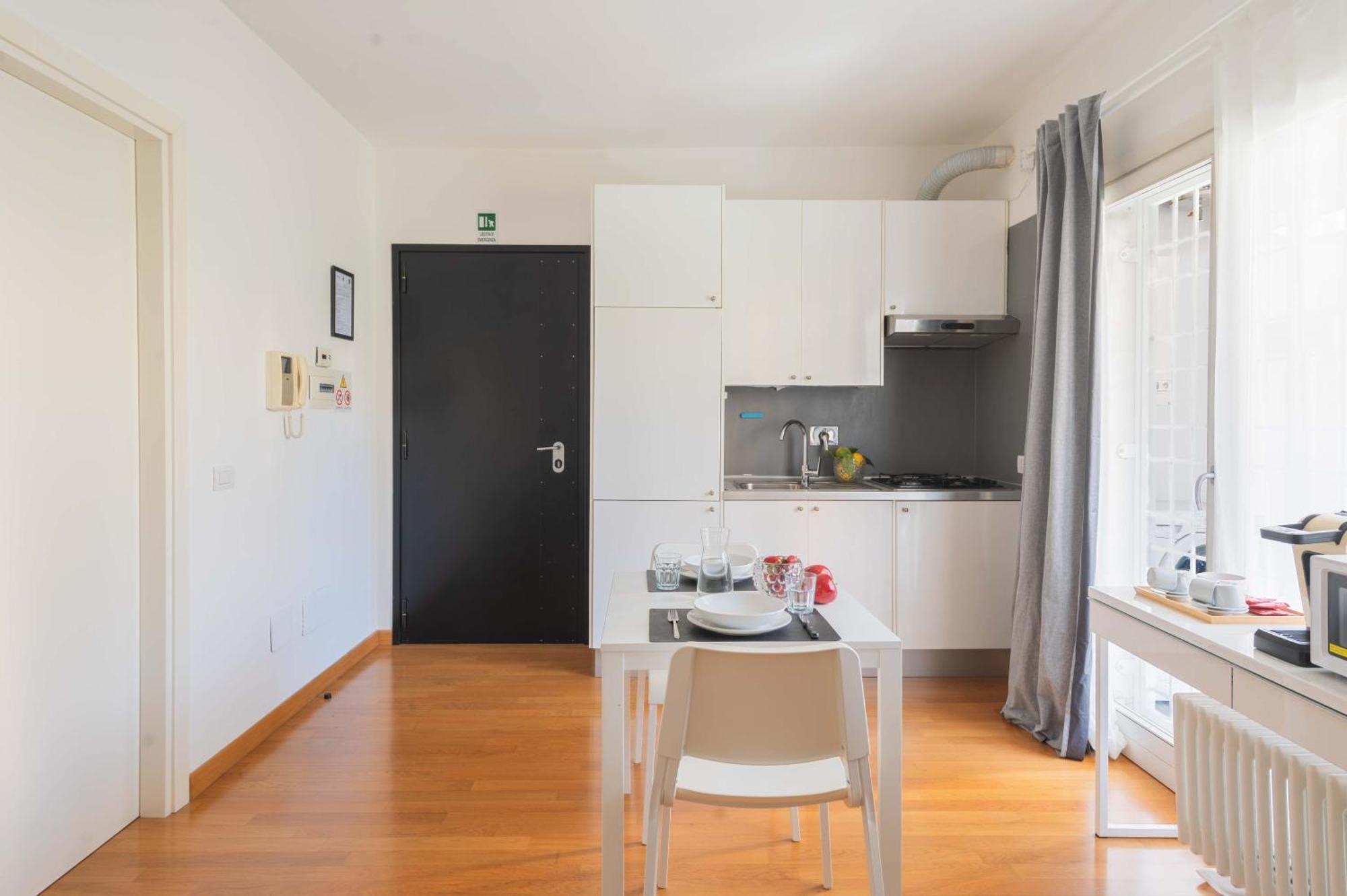 Loverhome Apartment 3 โรม ภายนอก รูปภาพ