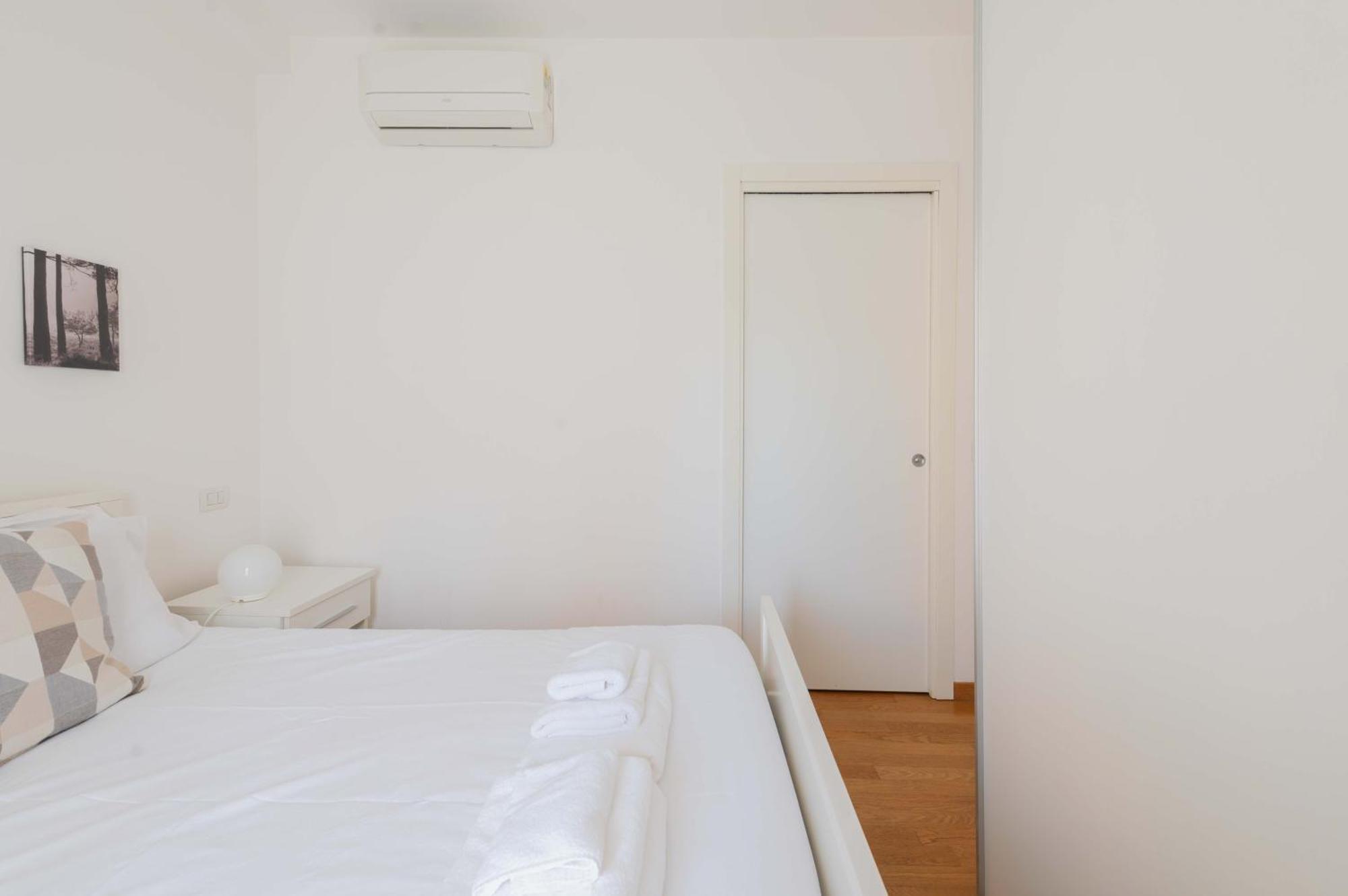 Loverhome Apartment 3 โรม ภายนอก รูปภาพ